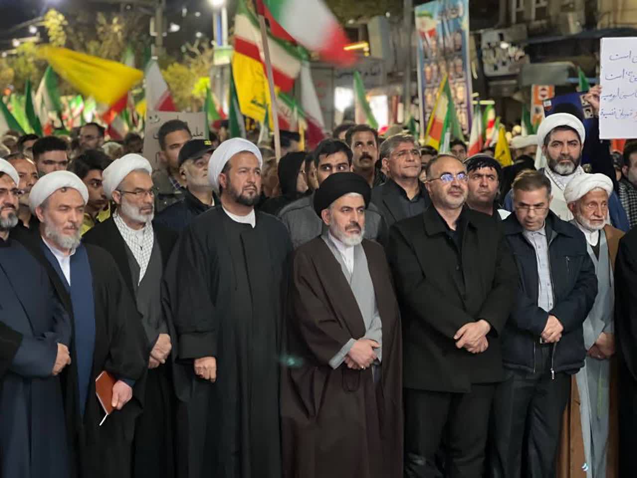 استقامت، مقاومت و پایداری در استمرار اجتماعات شبانه مردم + تصاویر