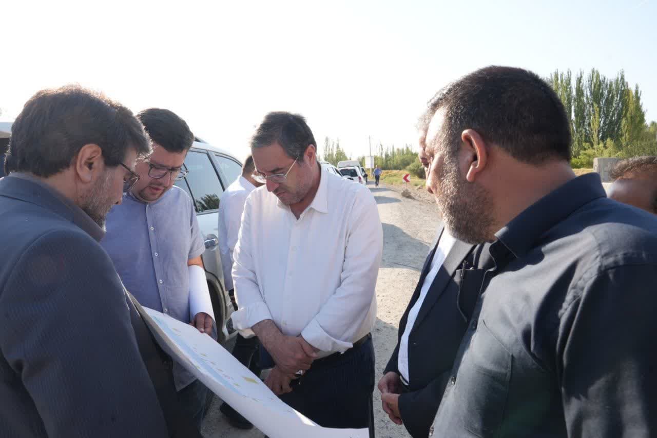 بازدید استاندار آذربایجانغربی از روند توسعه محور میاندوآب - فسندوز + تصاویر