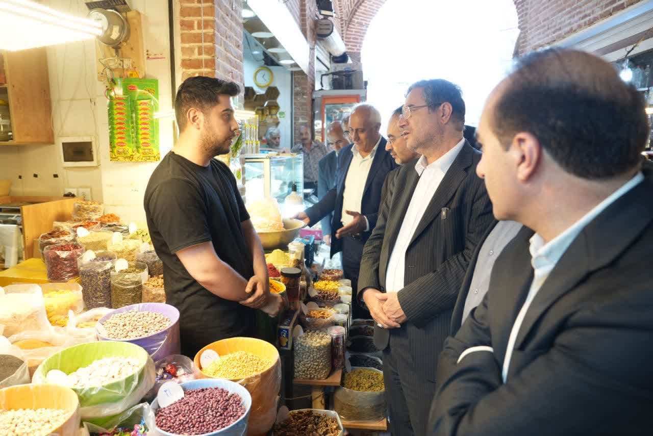 بازدید استاندار آذربایجانغربی از بازار تاریخی ارومیه + تصاویر