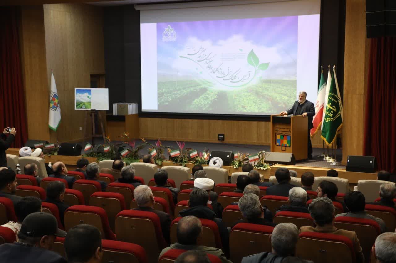 آلبوم تصویری / آغاز روند احداث پروزه گلخانه پنجاه هکتاری در شهرستان خوی