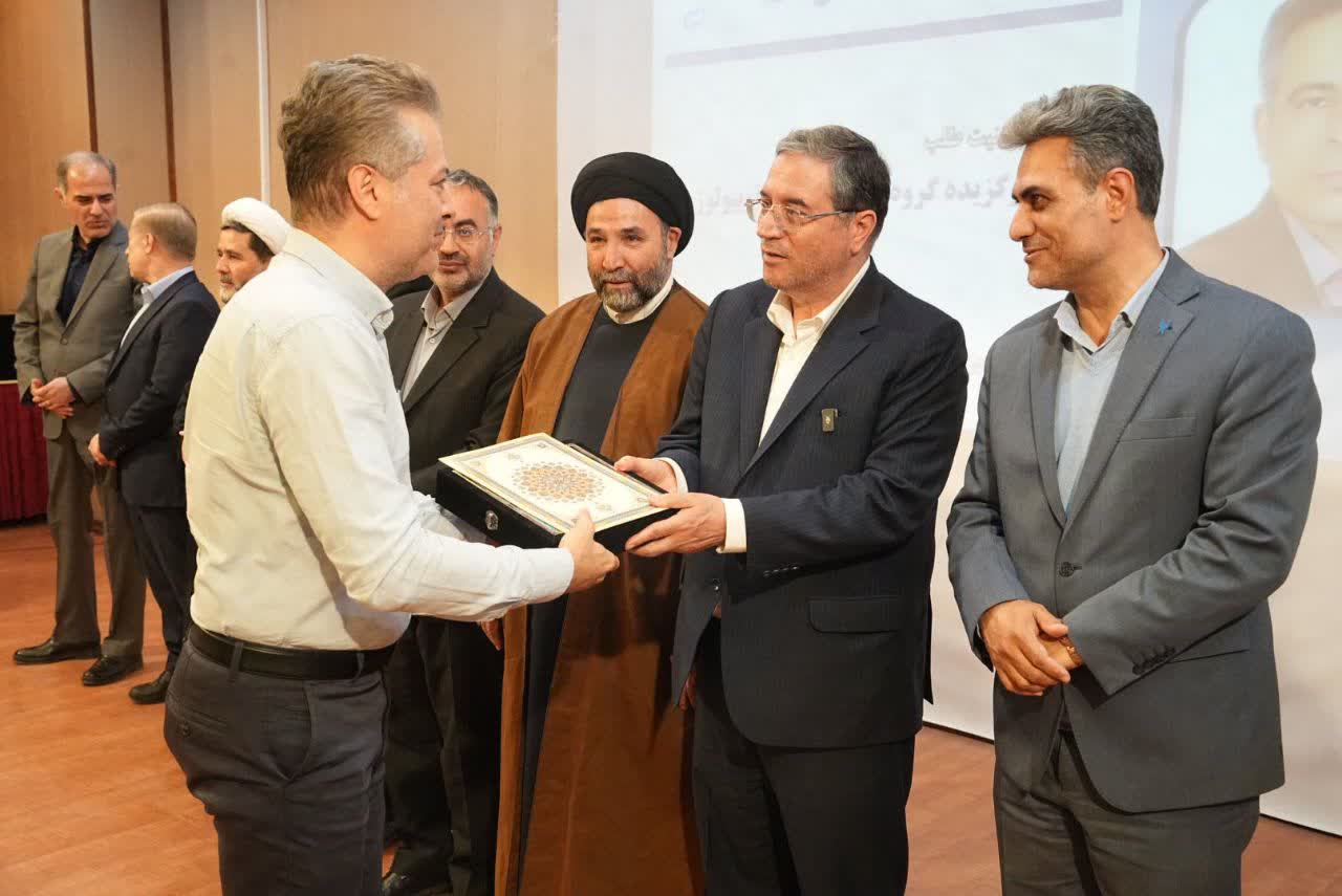 آلبوم تصویری / برگزاری آیین بزرگداشت روز معلم و استاد در ارومیه