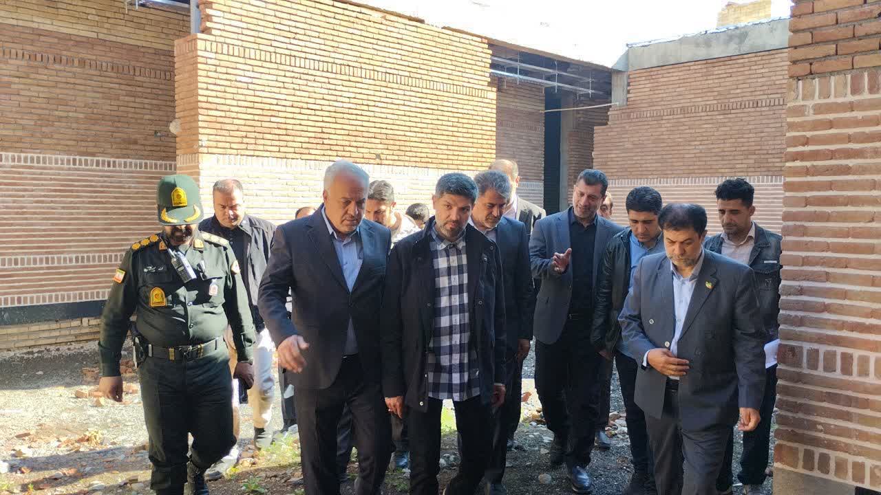 نظارت میدانی معاون استاندار آذربایجانغربی بر پروژههای عمرانی و مطالبات مردم خوی + تصاویر