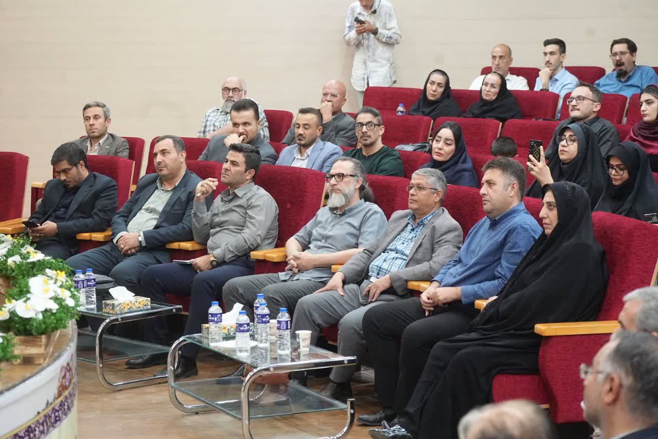 آلبوم تصویری / خانه مطبوعات میزبان گفتوگوی استاندار آذربایجانغربی با خبرنگاران