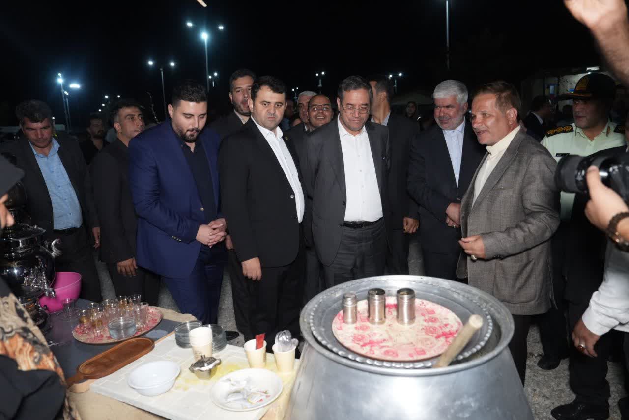 آلبوم تصویری / آغاز هشتمین جشنواره انگور ارومیه