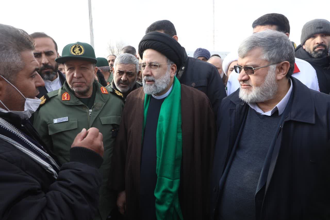 آلبوم تصویری / بازدید رئیس جمهور از روند اسکان اضطراری و برخی از مناطق زلزلهزده شهرستان خوی
