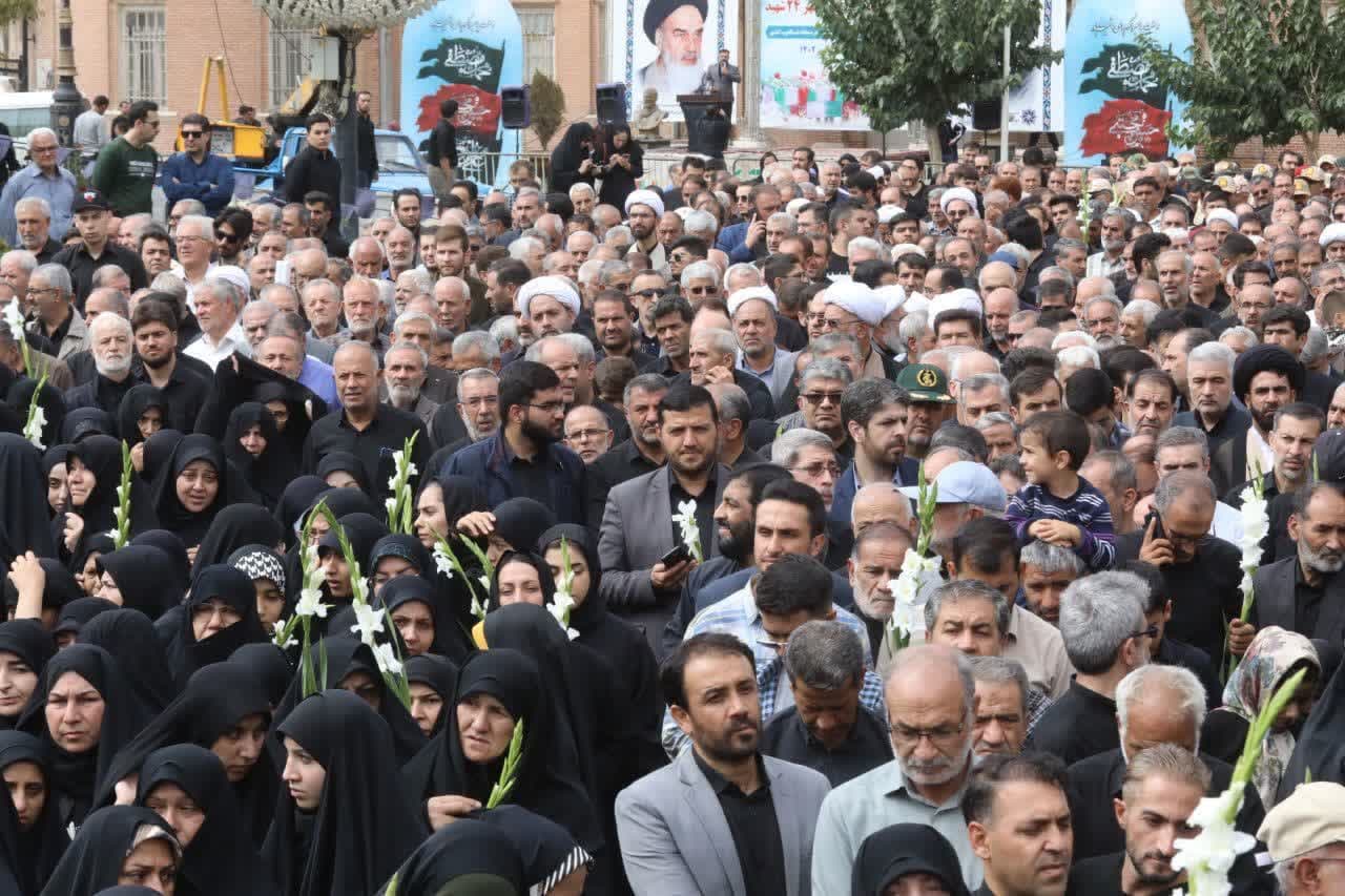 آلبوم تصویری / برگزاری مراسم تشییع پیکر مطهر 23 شهید هشت سال دفاع مقدس در ارومیه