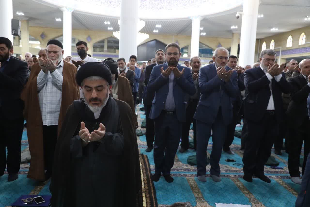 آلبوم تصویری / حضور معاون امور مجلس رئیس جمهور در نماز جمعه ارومیه