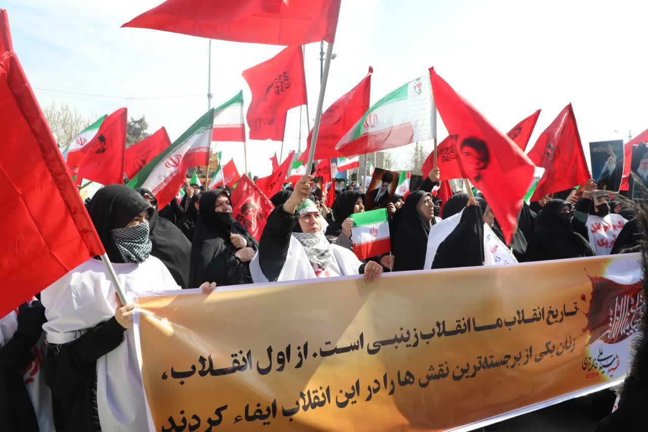 عزاداری بانوان ارومیه برای شهید امام خامنه‌ای + تصاویر