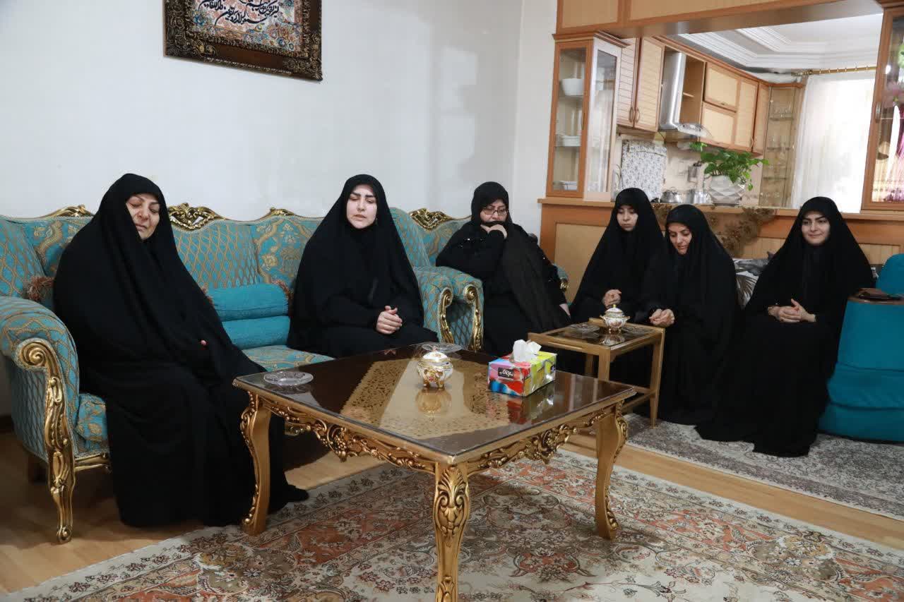 دیدار استاندار آذربایجان‌غربی با خانواده شهیدان علیپور و عبادی در ارومیه + تصاویر