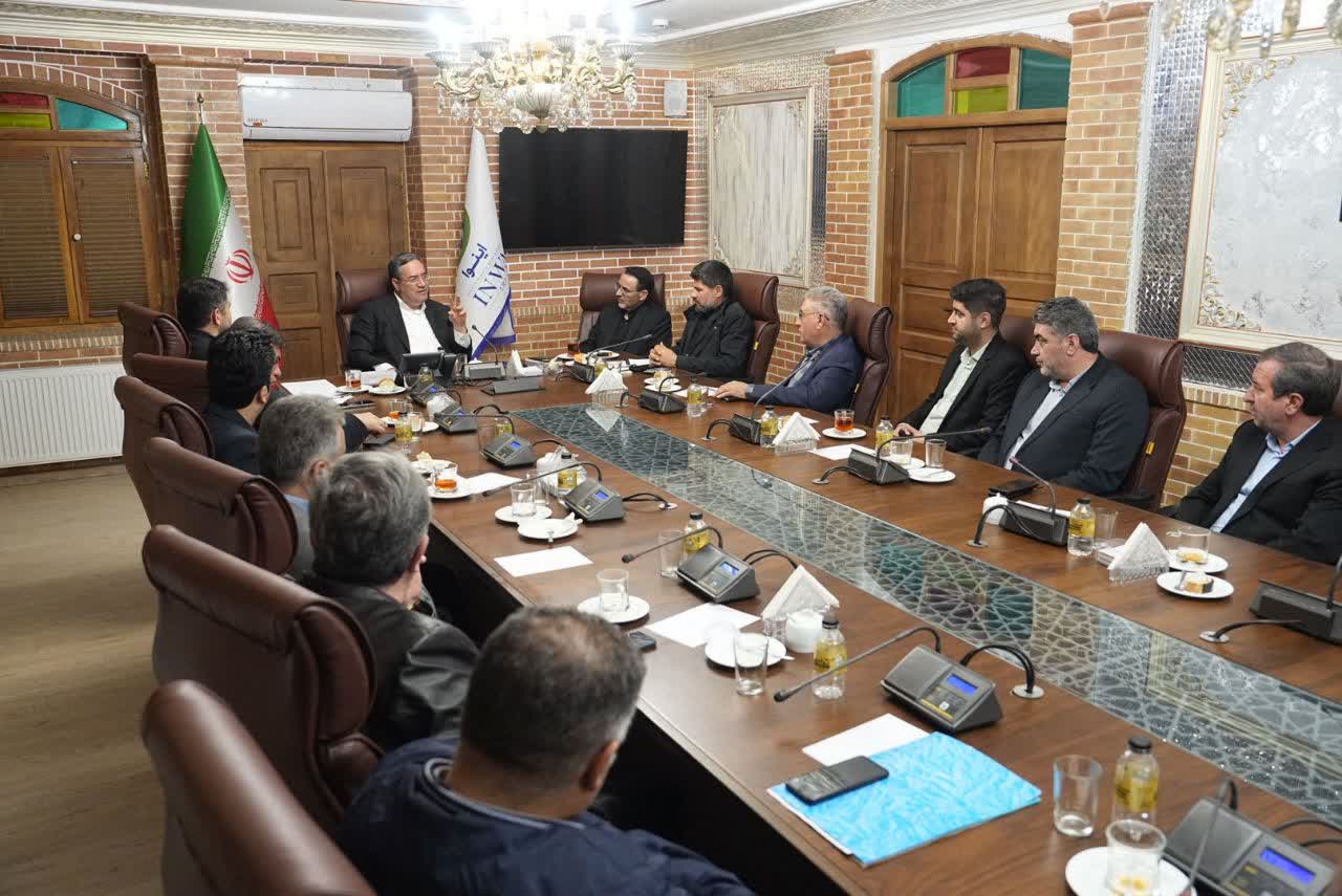 دیدار شهردار و مدیران شهرداری ارومیه با استاندار آذربایجان‌غربی + تصاویر