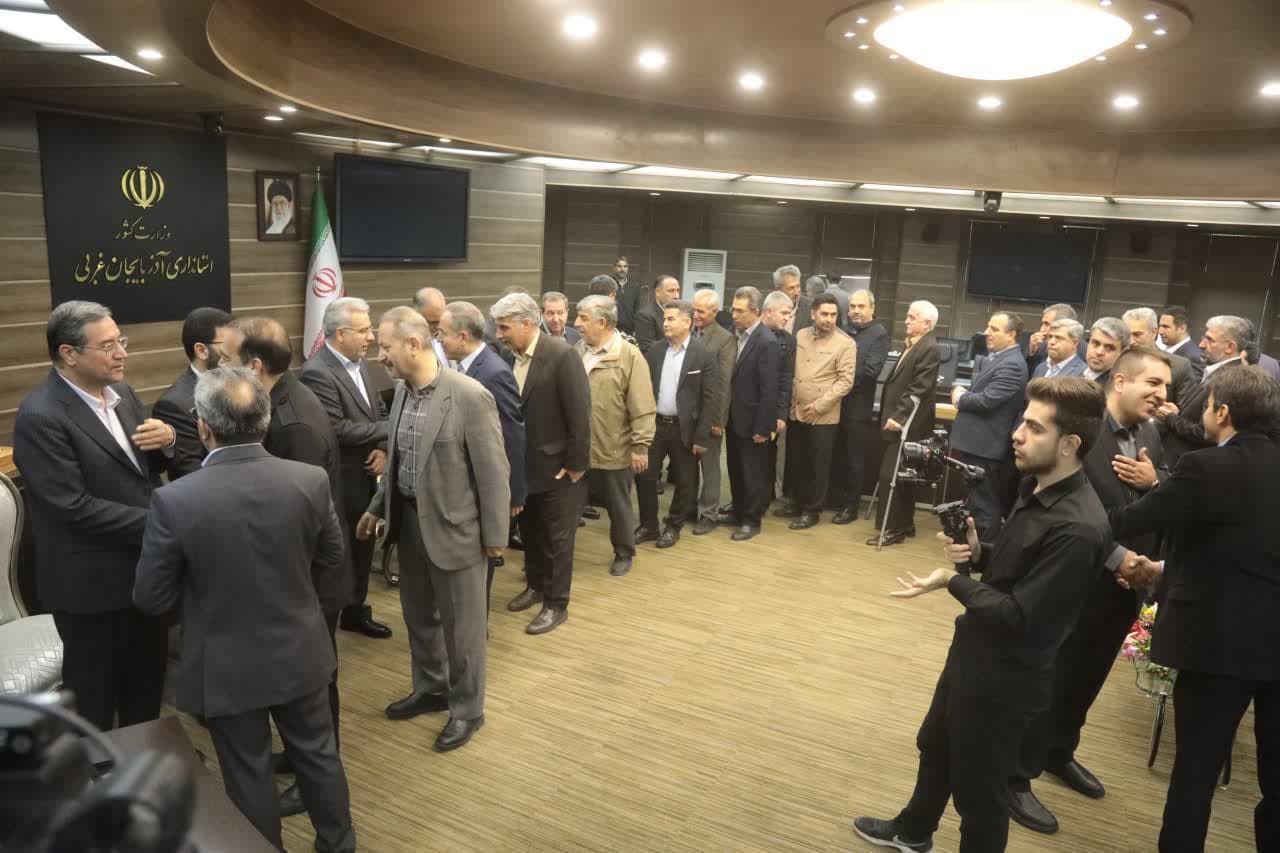 آلبوم تصویری / دیدار استاندار آذربایجانغربی با اقشار مختلف به مناسبت اعیاد نوروز و فطر