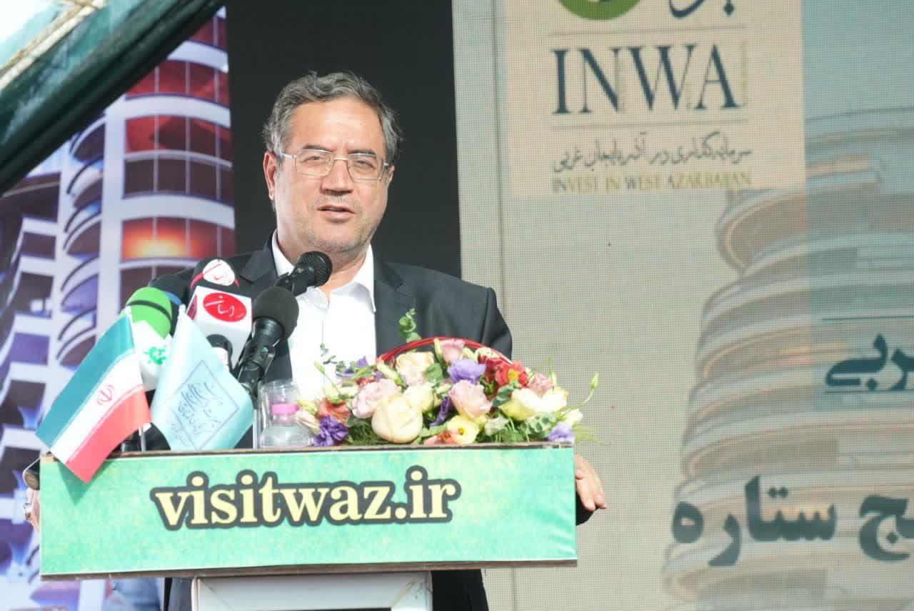 آغاز عملیات اجرایی احداث پروژه هتل پنج ستاره مهاباد + تصاویر