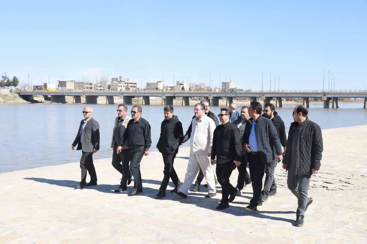 حضور میدانی و بازدید استاندار آذربایجان‌غربی از جریان انتقال آب از رودخانه‌های حوضه آبریز به دریاچه ارومیه + تصاویر