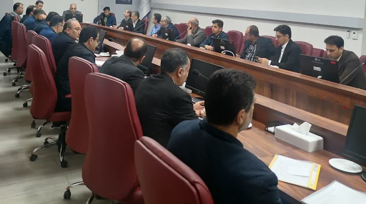 برگزاری نشست تدوین نقشه راه اقتصاد مقاومتی در آذربایجان‌غربی