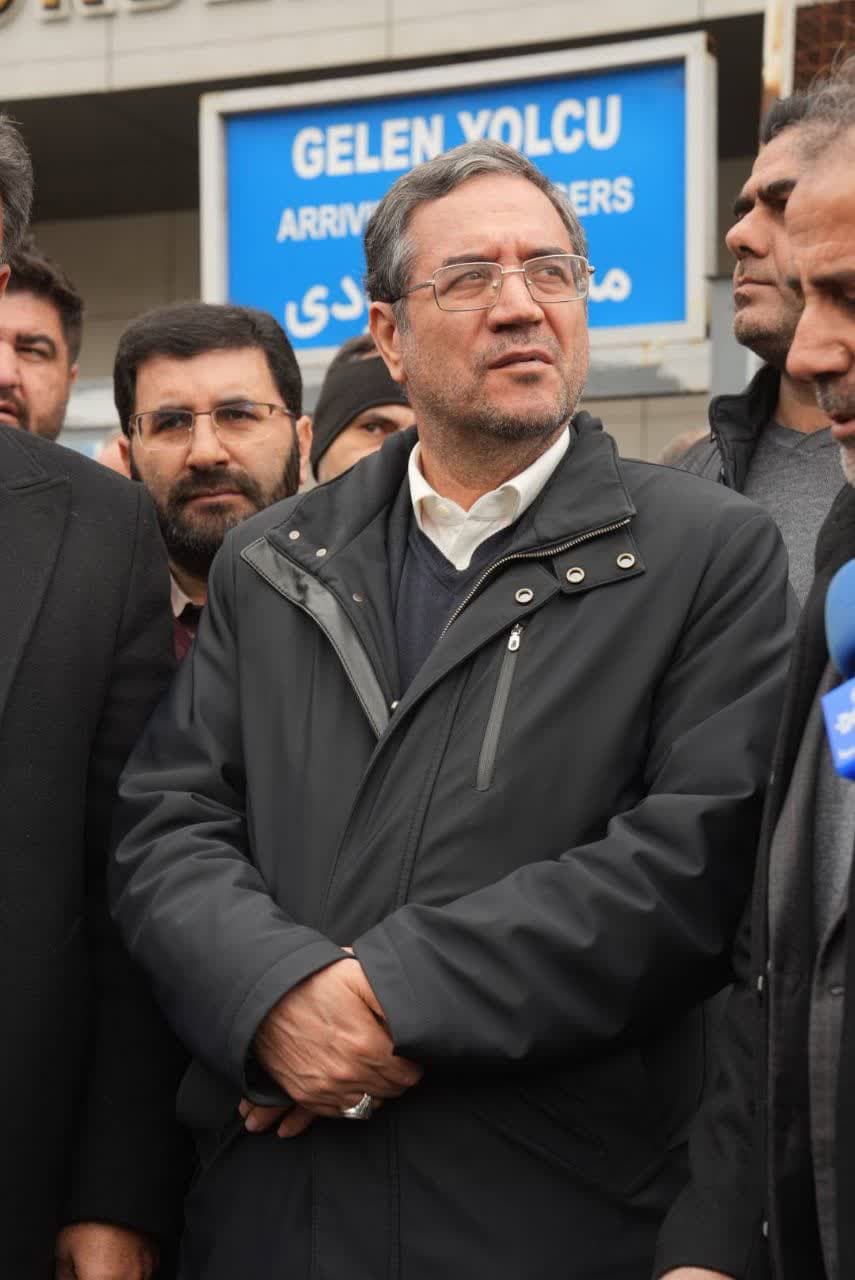 بازدید معاون امور مجلس رئیس جمهور و استاندار آذربایجانغربی از بخشهای مختلف پایانه مرزی رازی + تصاویر