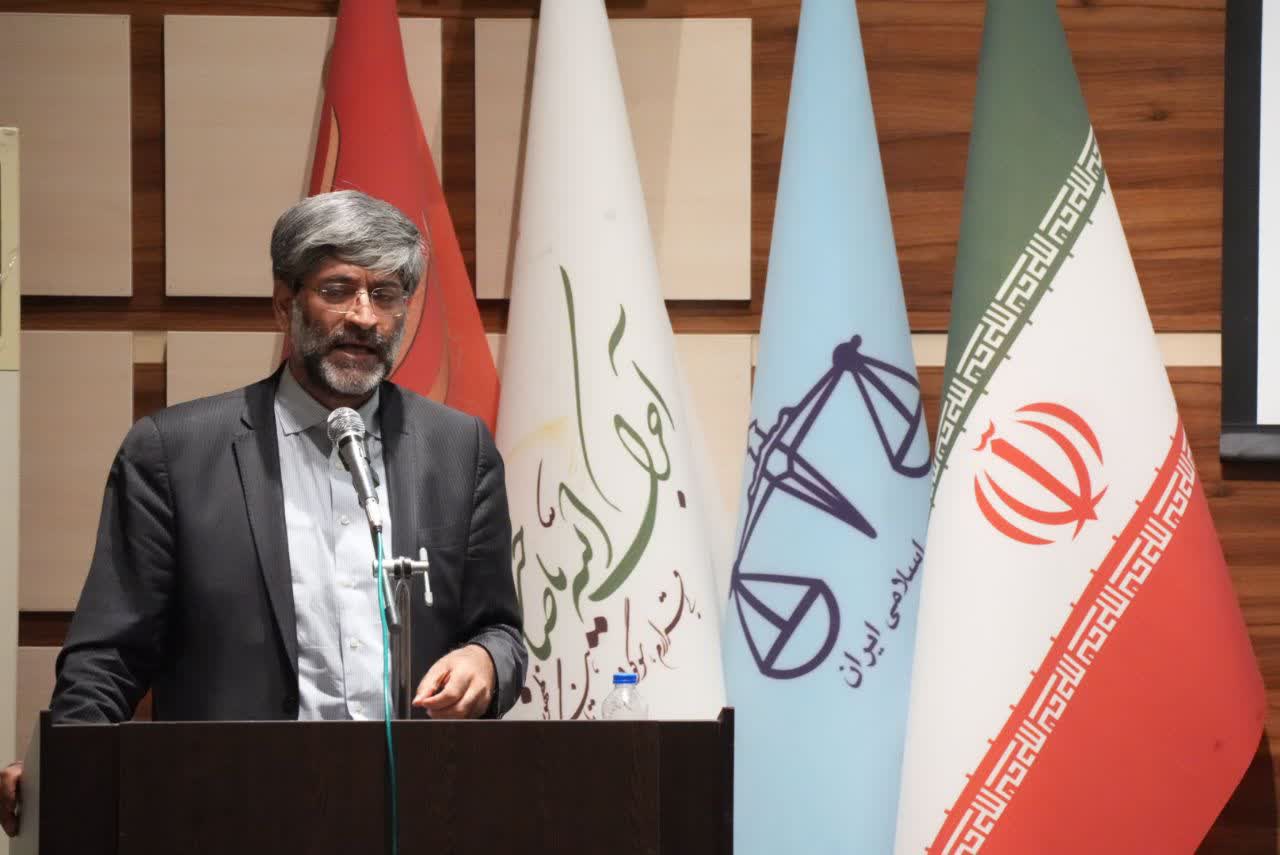 تجلیل از قضات و کارکنان نمونه دادگستری آذربایجانغربی + تصاویر