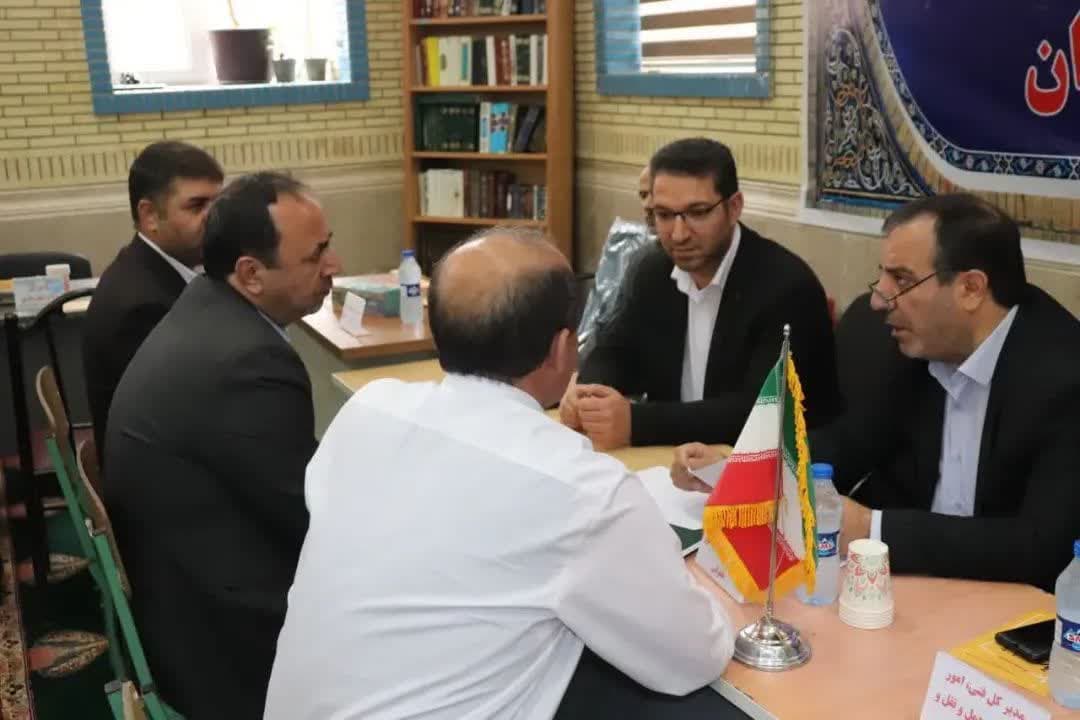 آلبوم تصویری / تشکیل میز خدمت ارتباطات مردمی در شهرستان چالدران با حضور مدیران کل ستادی و اجرایی آذربایجان غربی