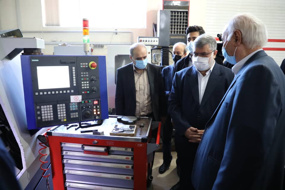 بازدید استاندار آذربایجان غربی از دو واحد دانش بنیان در ارومیه