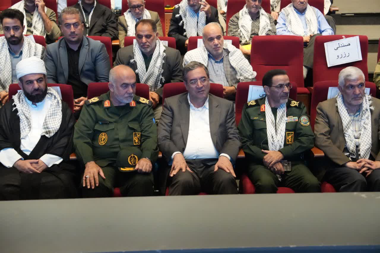 برگزاری آیین تجلیل از پیشکسوتان دفاع مقدس و مقاومت در ارومیه + تصاویر