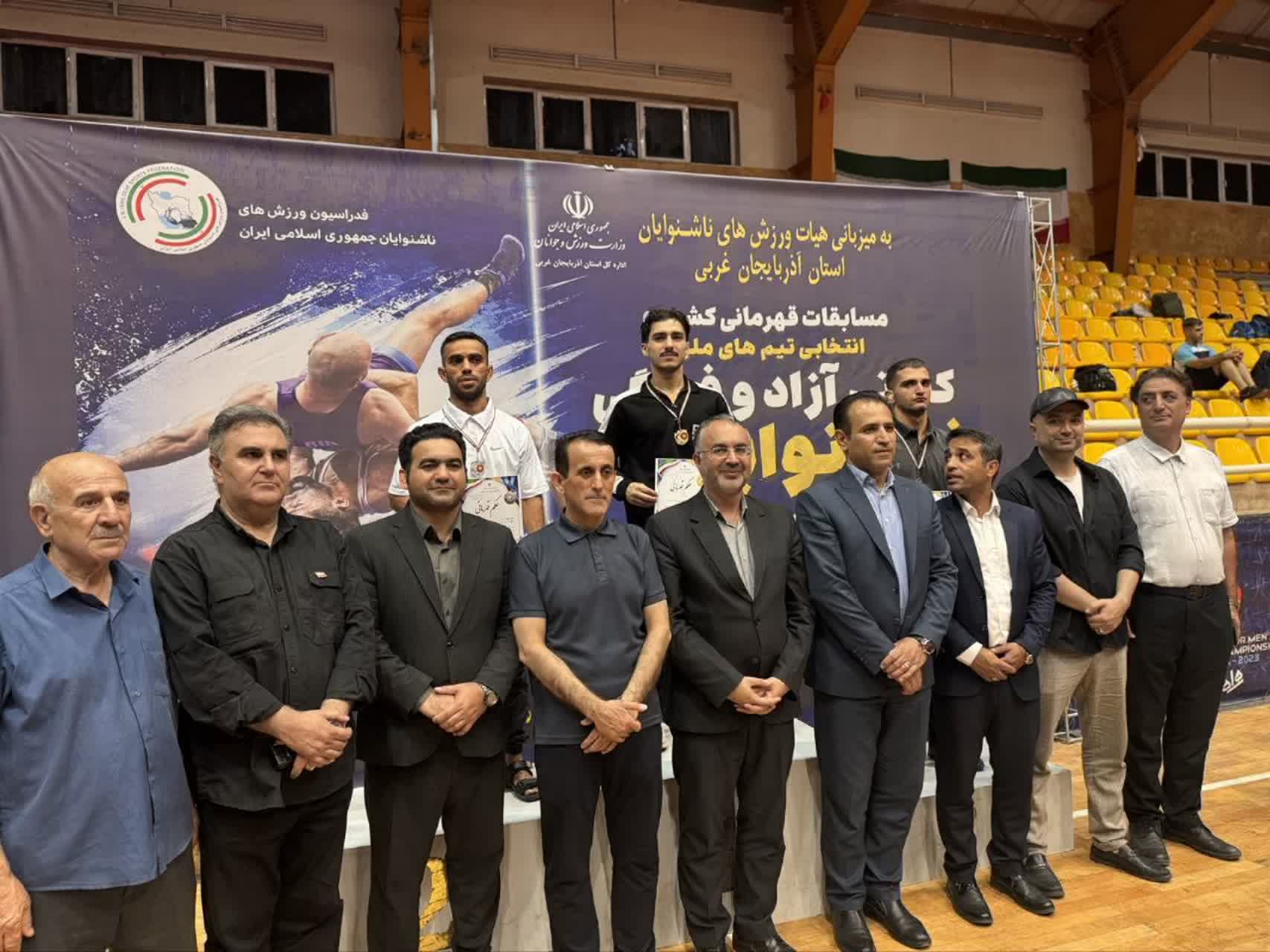 تجلیل معاون سیاسی و اجتماعی استاندار آذربایجان‌غربی از برگزیدگان مسابقات کشتی ناشنوایان کشور