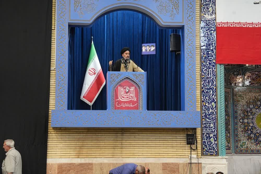 تجلی وحدت و بصیرت در نماز جمعه ارومیه + تصاویر