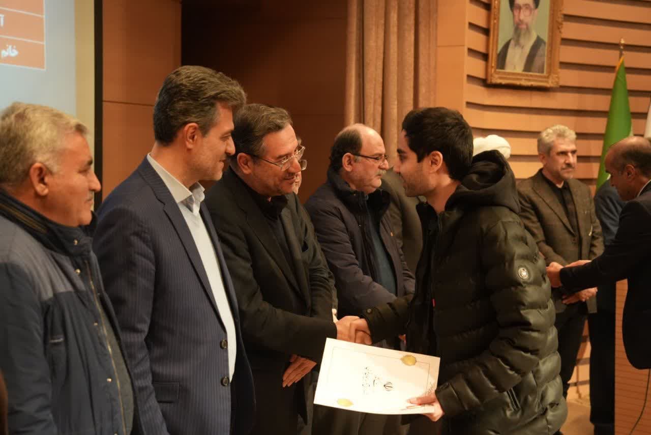آلبوم تصویری / حضور استاندار آذربایجانغربی در جشنواره تجلیل از برگزیدگان پژوهش و فناوری استان