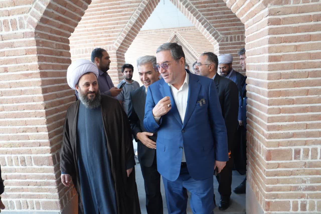 استاندار آذربایجانغربی روند تکمیل بارگاه شمس تبریزی را بررسی کرد
