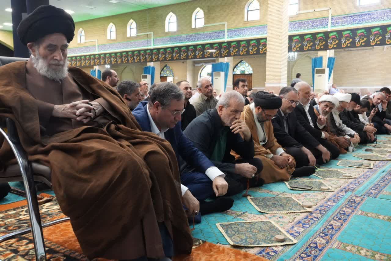 حضور رئیسجمهور در نماز جمعه ارومیه + تصاویر