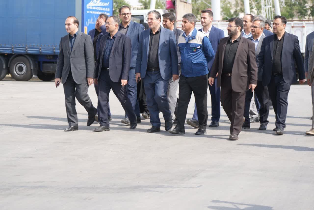 بازدید استاندار آذربایجانغربی از کارخانه پاکدیس ارومیه + تصاویر