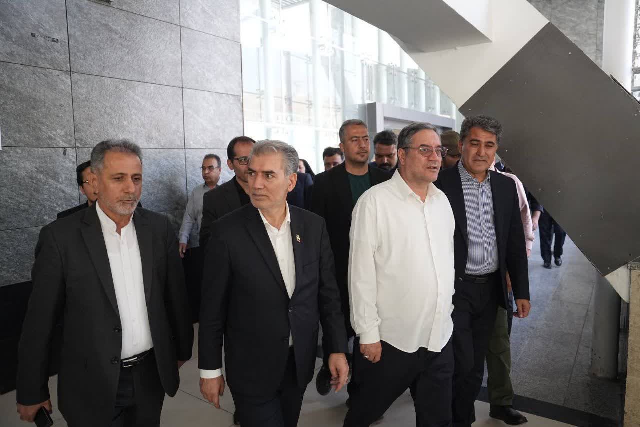 تأکید استاندار آذربایجانغربی بر تکمیل طرح جامع توسعه پایانه مرزی رازی