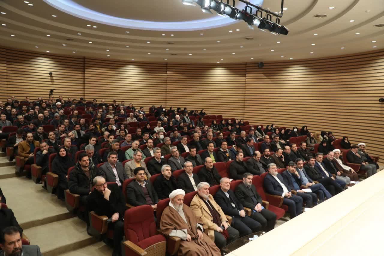 آلبوم تصویری / نشست معاون رئیس جمهور با اساتید دانشگاه های آذربایجان غربی