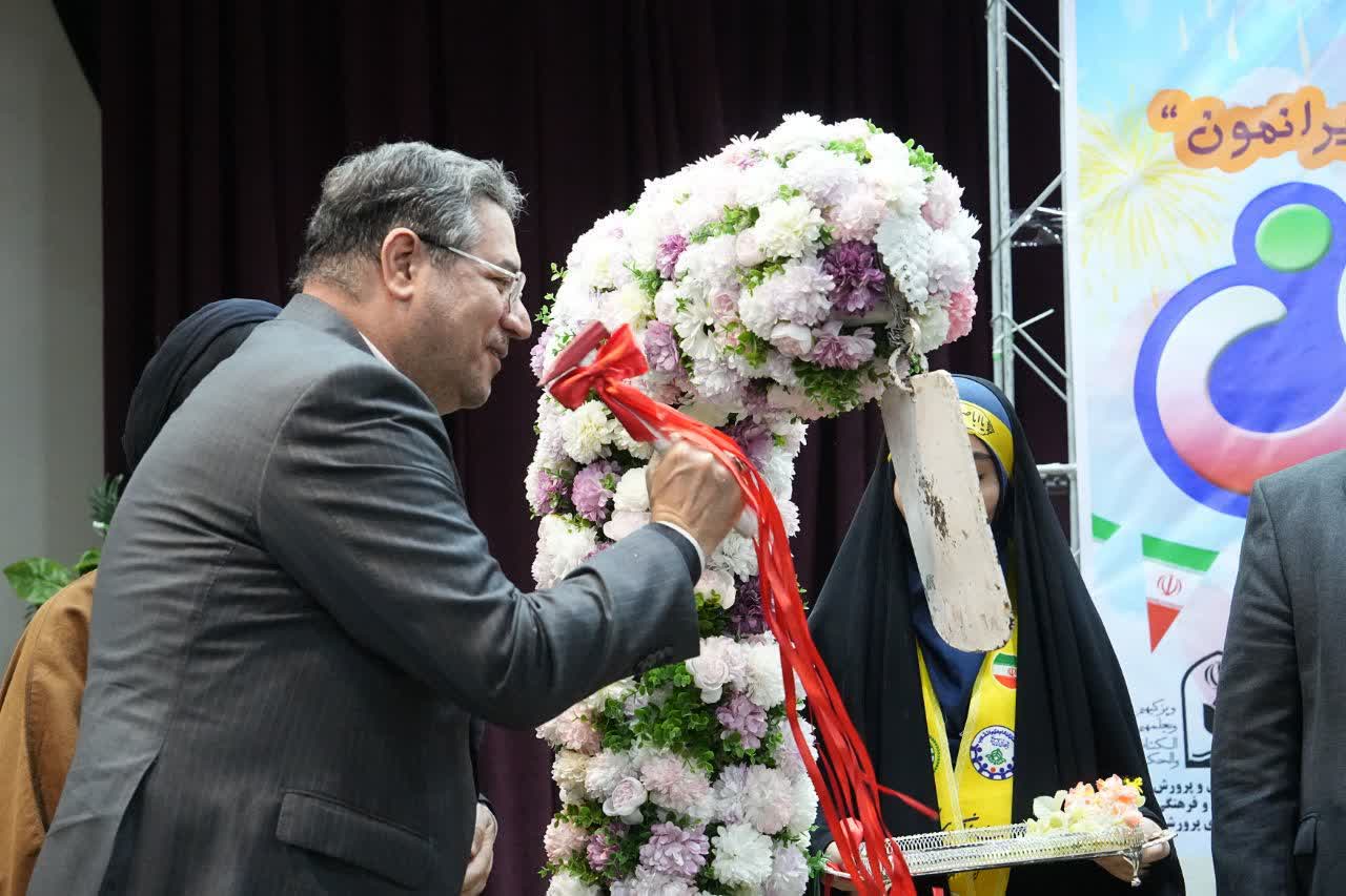 برگزاری آیین نواخته شدن زنگ انقلاب در ارومیه + تصاویر