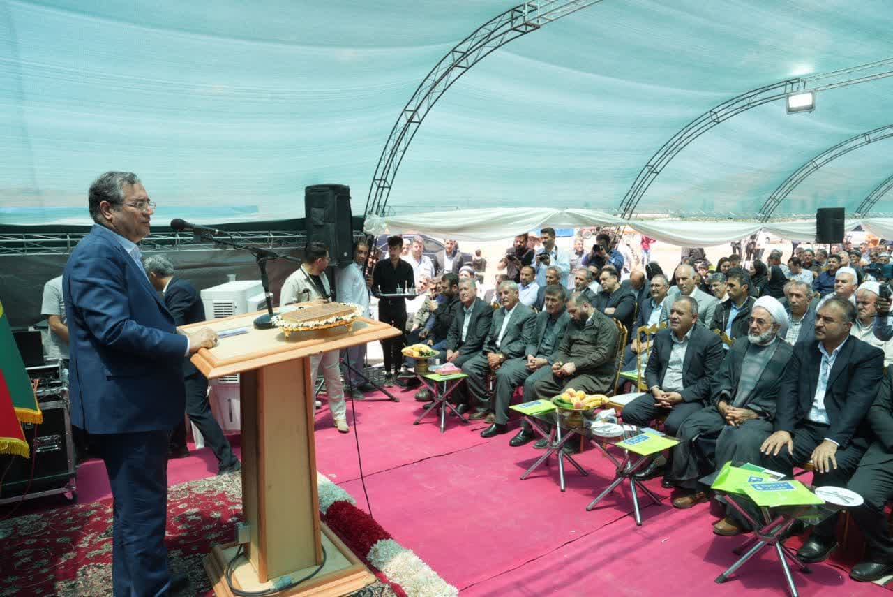 آغاز عملیات اجرایی پروژه 36 هزار تنی تولید و فرآوری انواع کنسانتره و پوره میوه در پیرانشهر + تصاویر