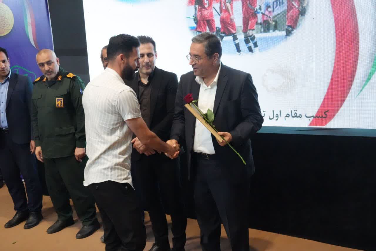 آلبوم تصویری / برگزاری آیین تجلیل از قهرمانان جهانی و آسیایی آذربایجانغربی