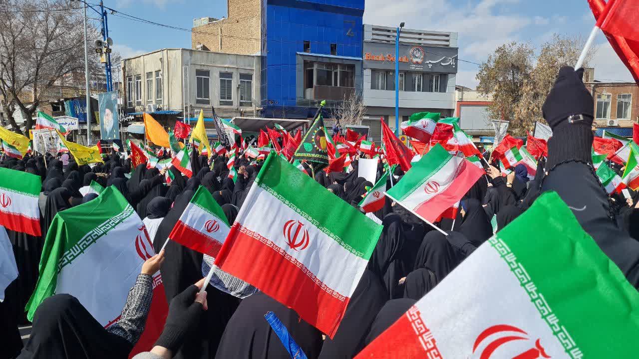 عزاداری بانوان ارومیه برای شهید امام خامنه‌ای + تصاویر