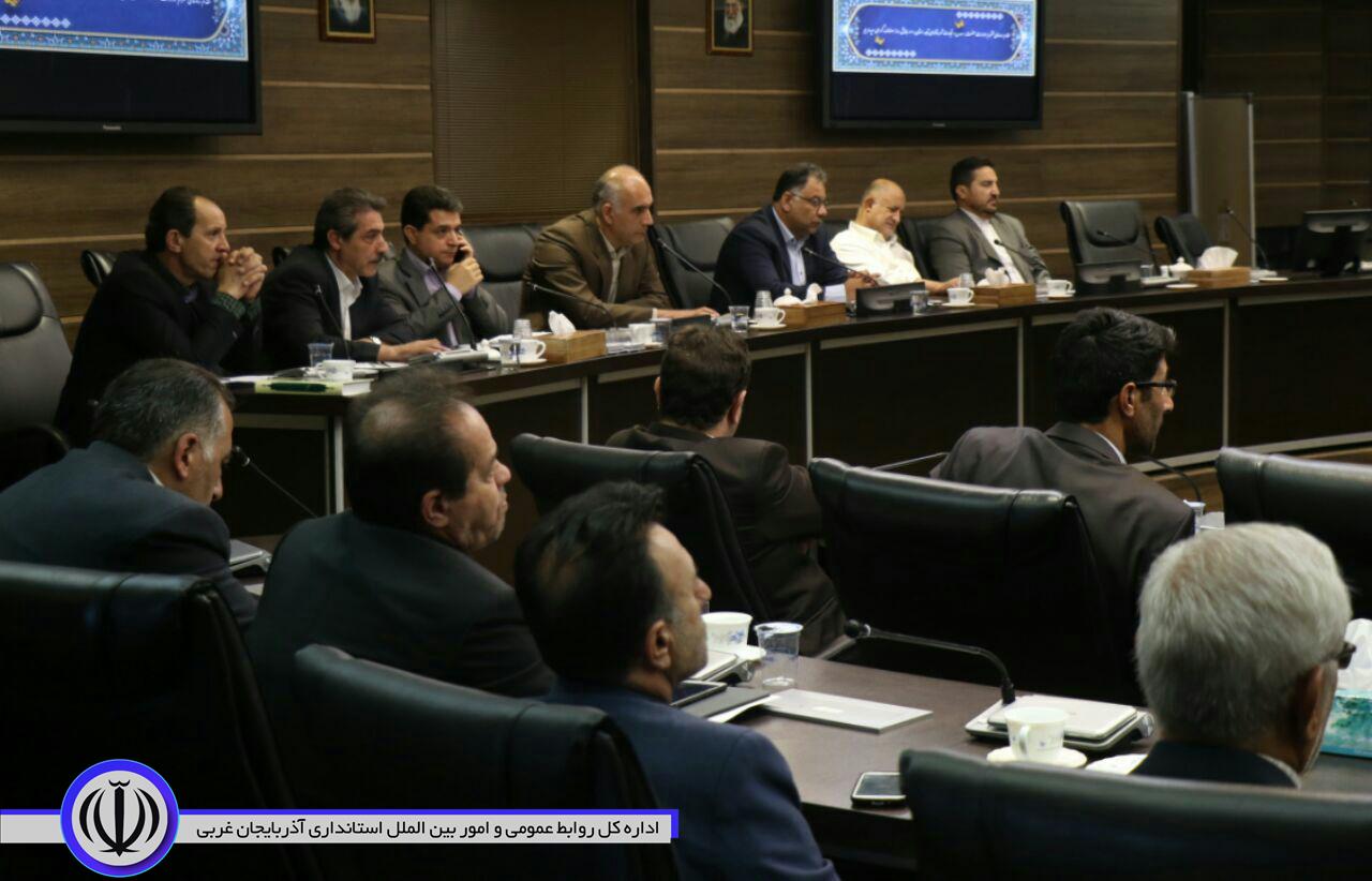 همایش ملی روز اصناف در آذربایجان غربی برگزار شد