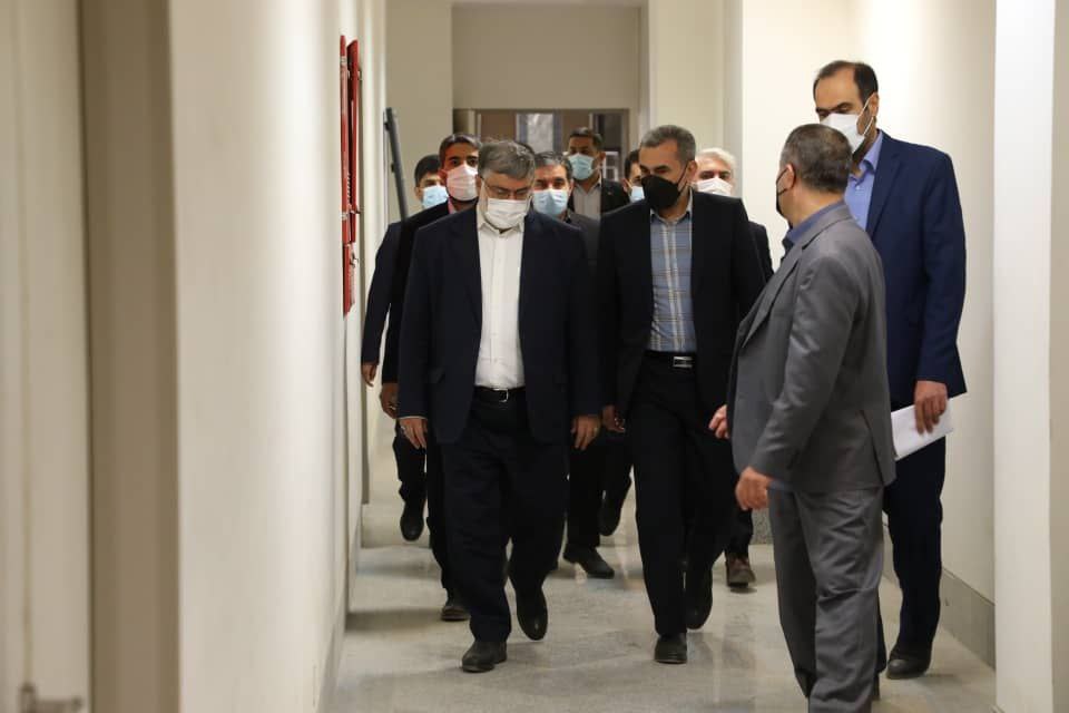 بازدید محمدصادق معتمدیان استاندار آذربایجان غربی از روند تجهیز تالار مرکزی ارومیه