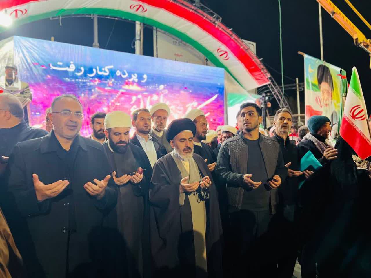 استقامت، مقاومت و پایداری در استمرار اجتماعات شبانه مردم + تصاویر