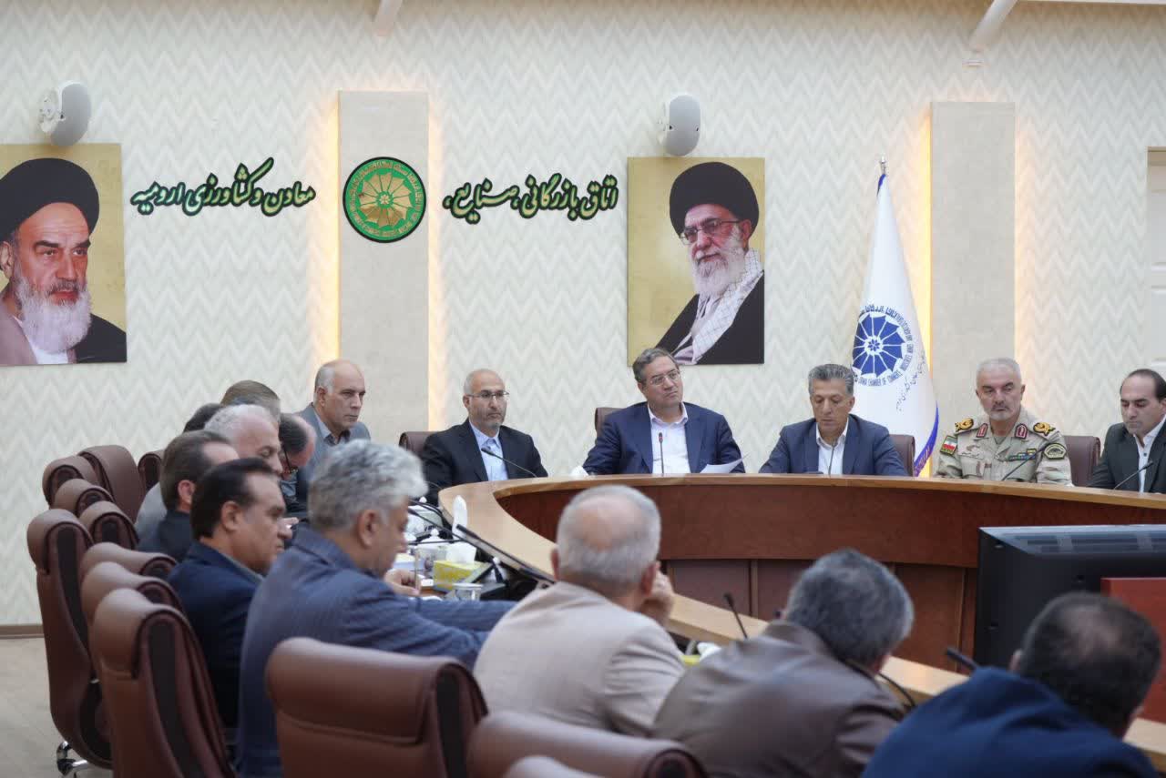 برگزاری جلسه بررسی مشکلات پیلهوران و کولبران آذربایجانغربی + تصاویر