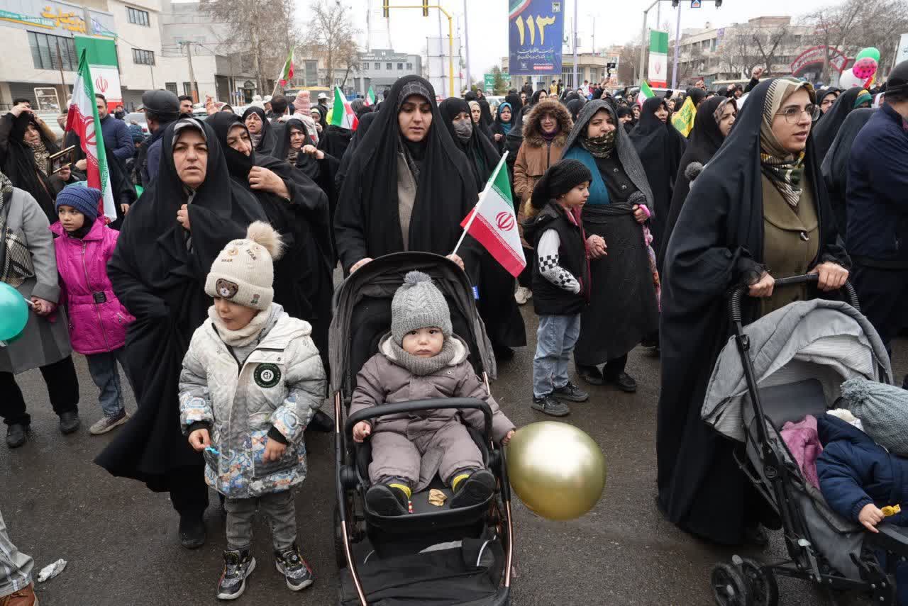 برگزاری باشکوه راهپیمایی 22 بهمن در خوی + تصاویر