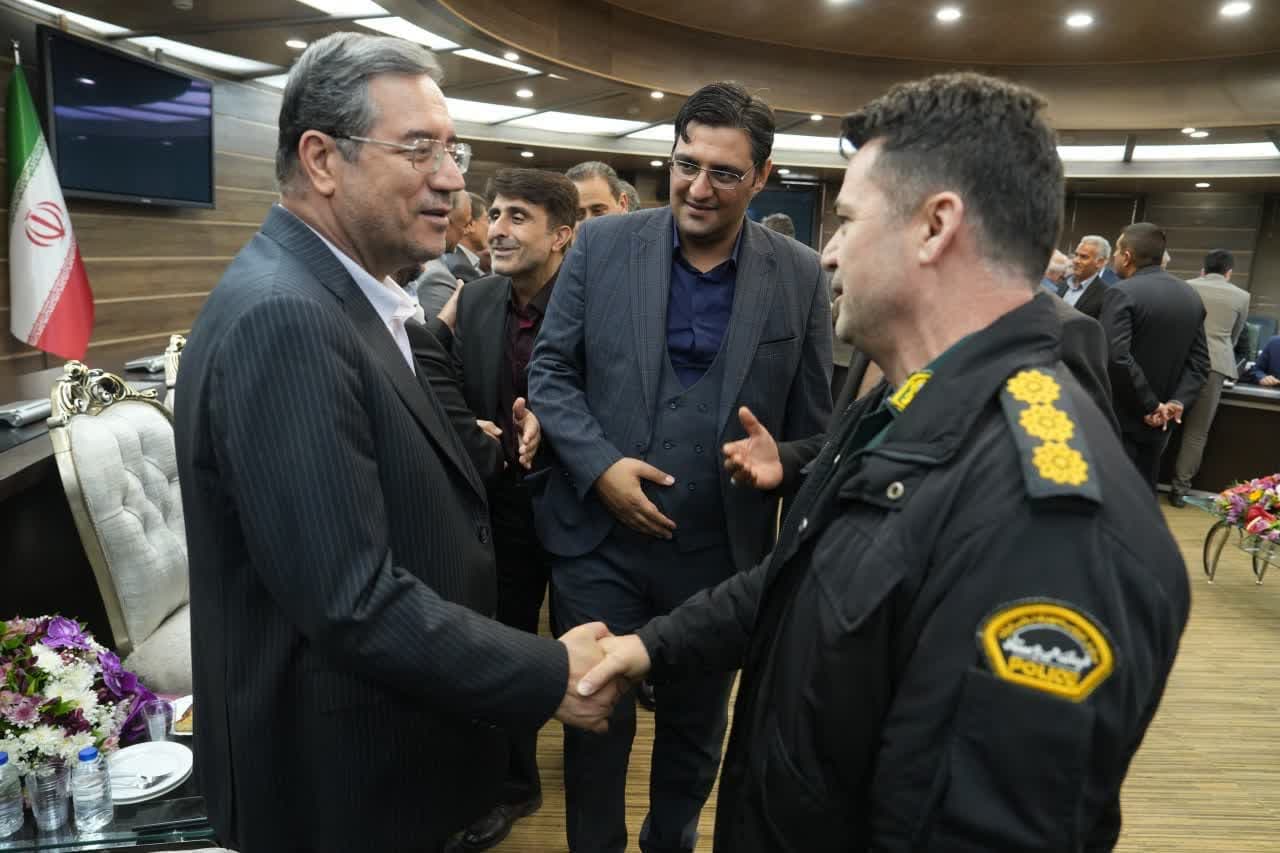 آلبوم تصویری / دیدار استاندار آذربایجانغربی با اقشار مختلف به مناسبت اعیاد نوروز و فطر