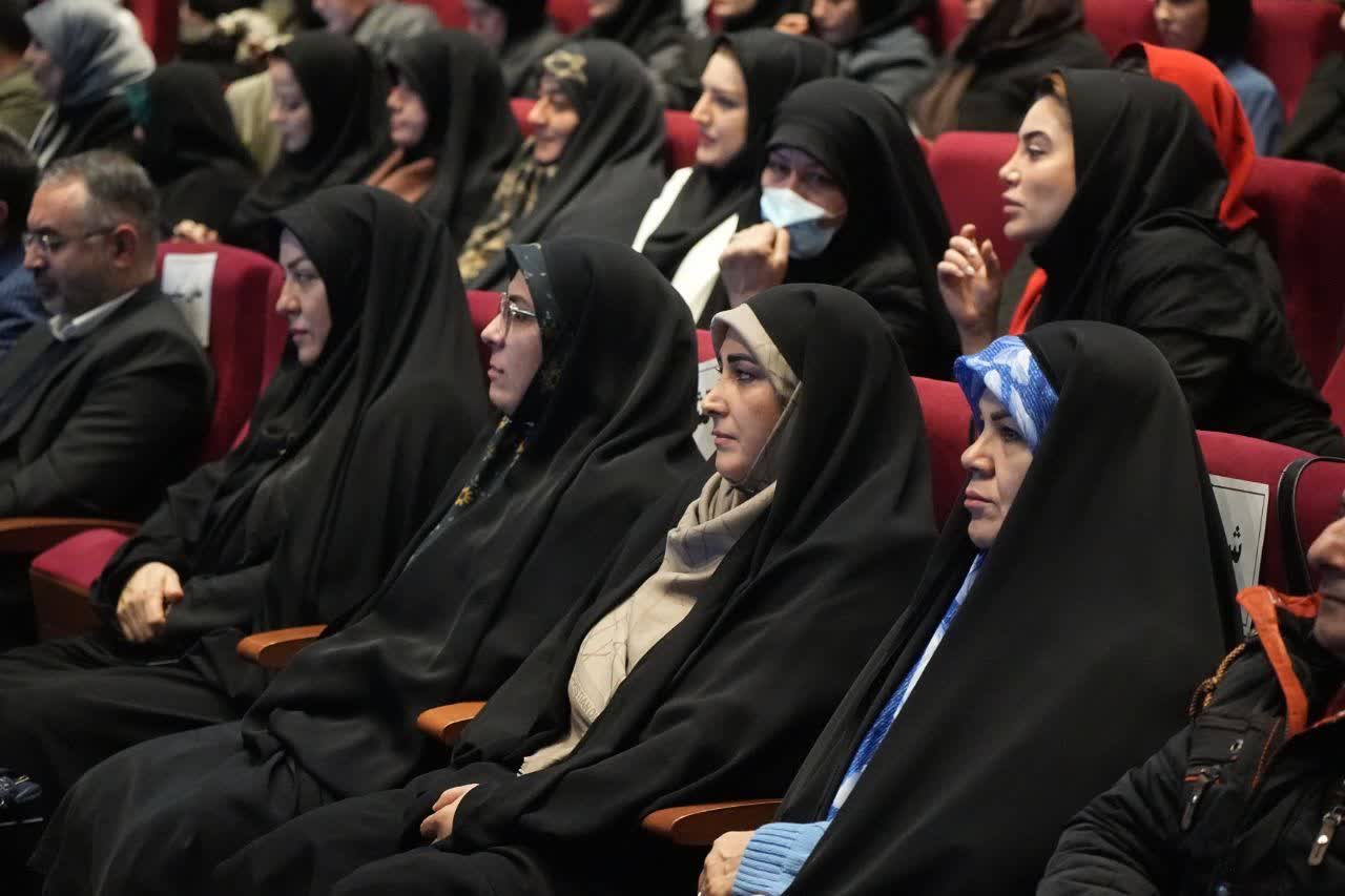 آلبوم تصویری / برگزاری رویداد استانی روشنای مهر و آیین تجلیل از بانوان تأثیرگذار آذربایجانغربی