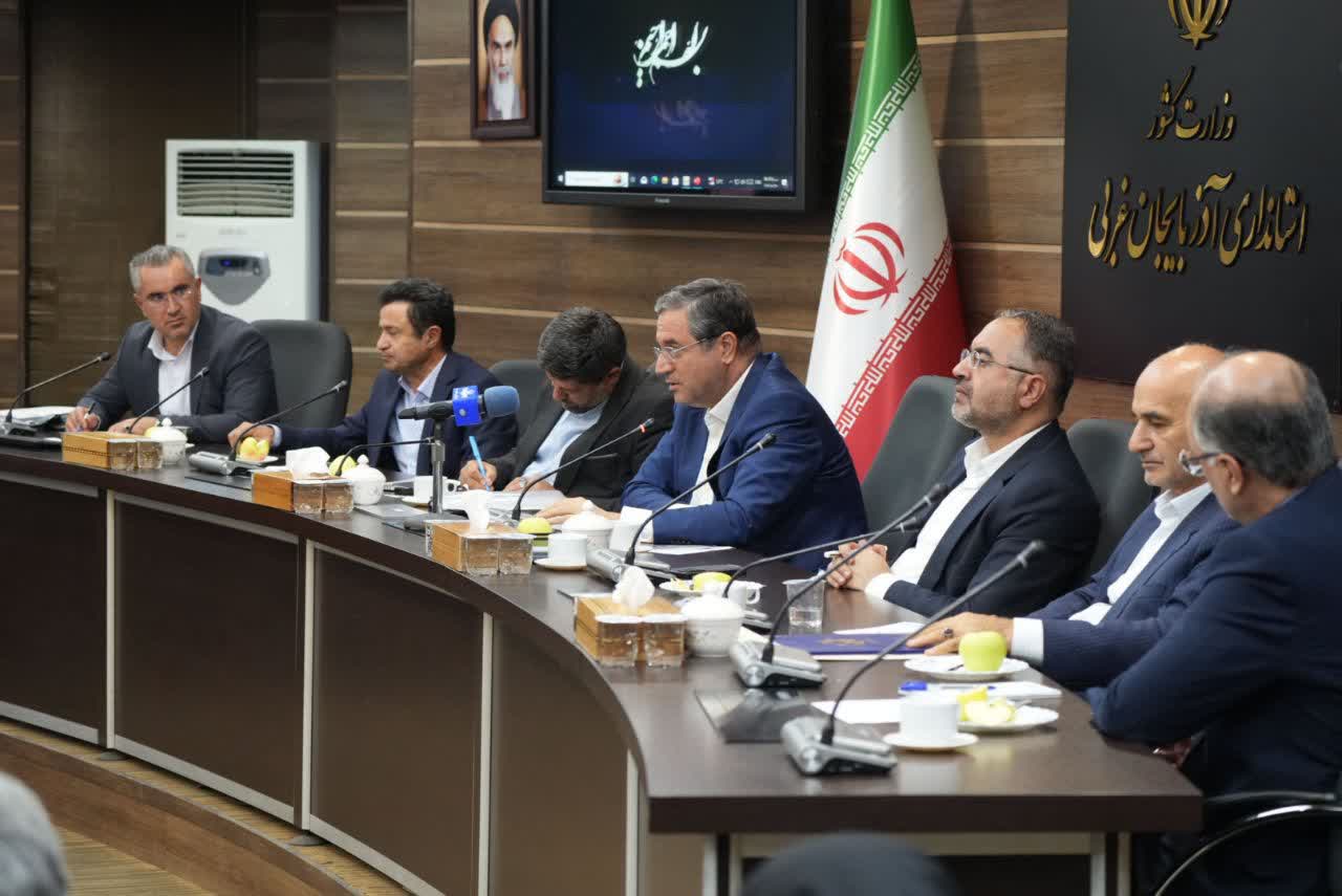 برگزاری جلسه استانی کارگروه ملی نجات دریاچه ارومیه + تصاویر