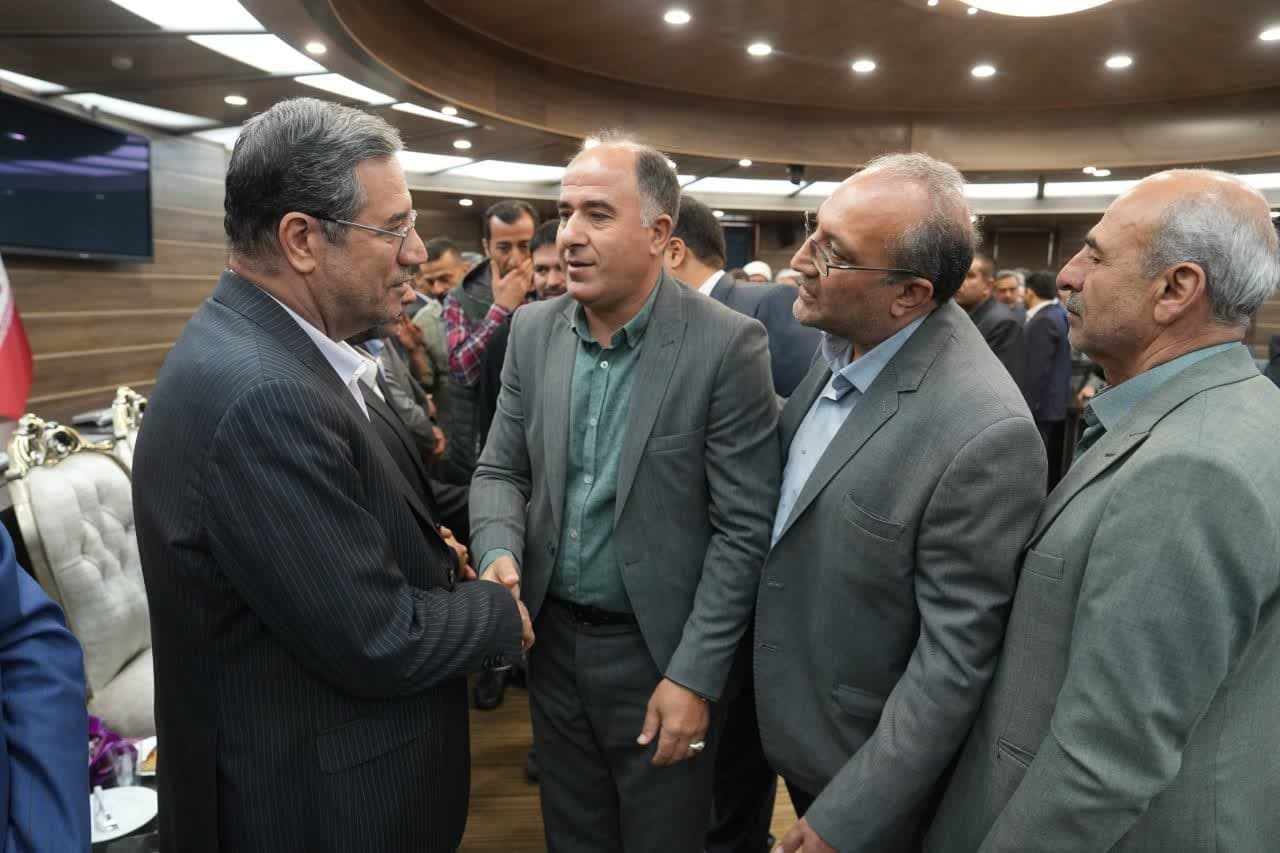 آلبوم تصویری / دیدار استاندار آذربایجانغربی با اقشار مختلف به مناسبت اعیاد نوروز و فطر