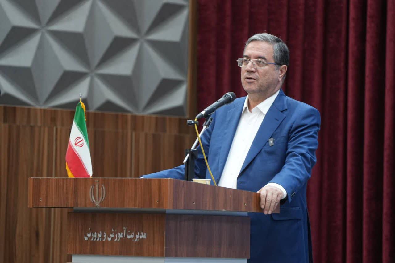 آلبوم تصویری / برگزاری آیین تجلیل از معلمان نمونه آذربایجانغربی