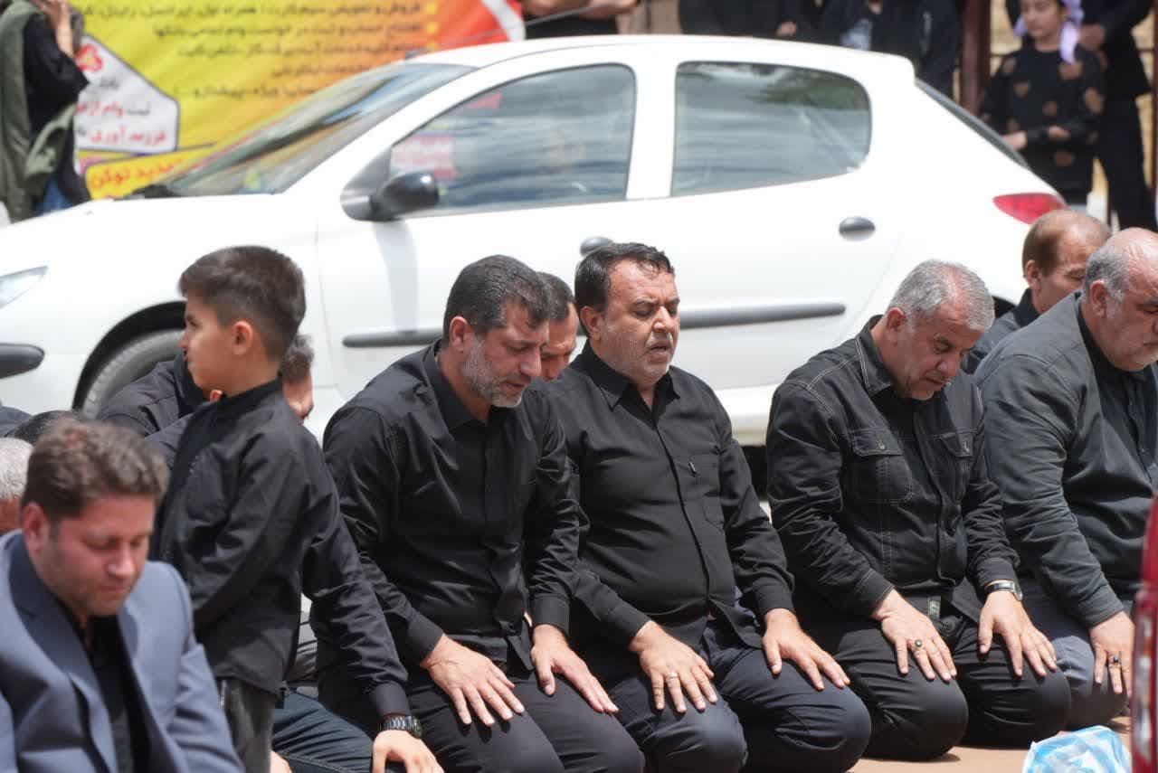 آلبوم تصویری / اقامه نماز ظهر عاشورا در ارومیه