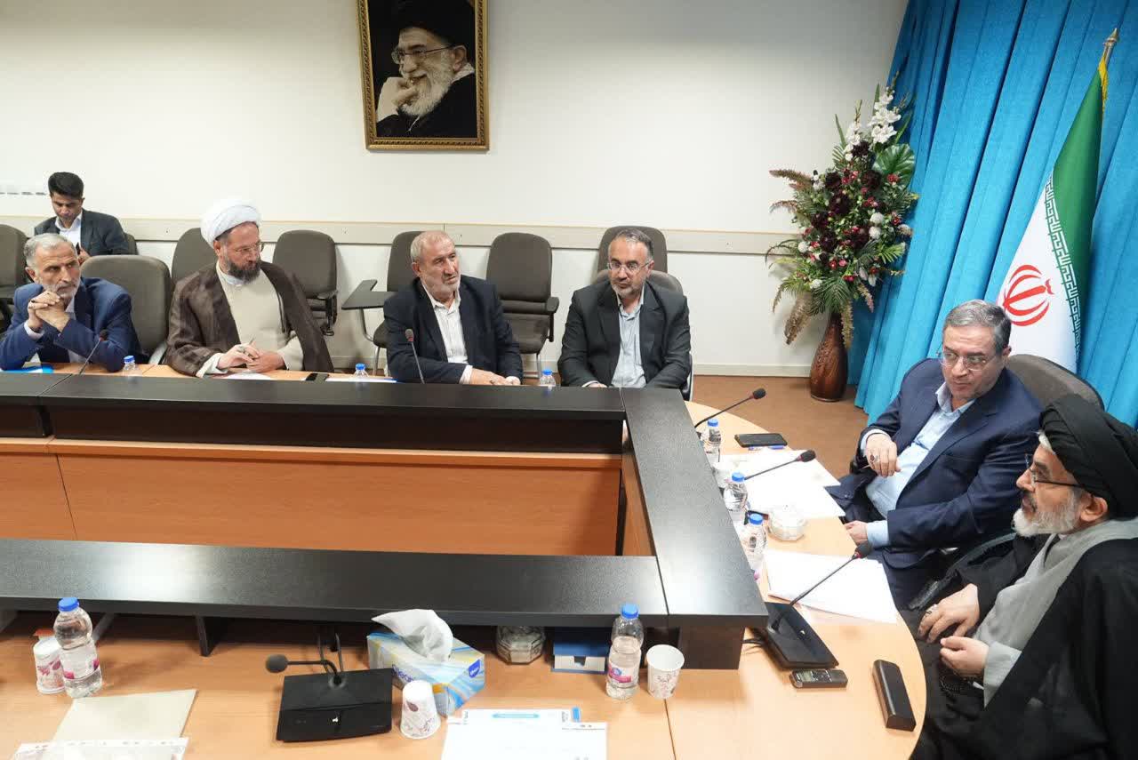 تأکید استاندار آذربایجانغربی بر استفاده از ظرفیت خیرین برای پشتیبانی از عتبات عالیات و اربعین + تصاویر