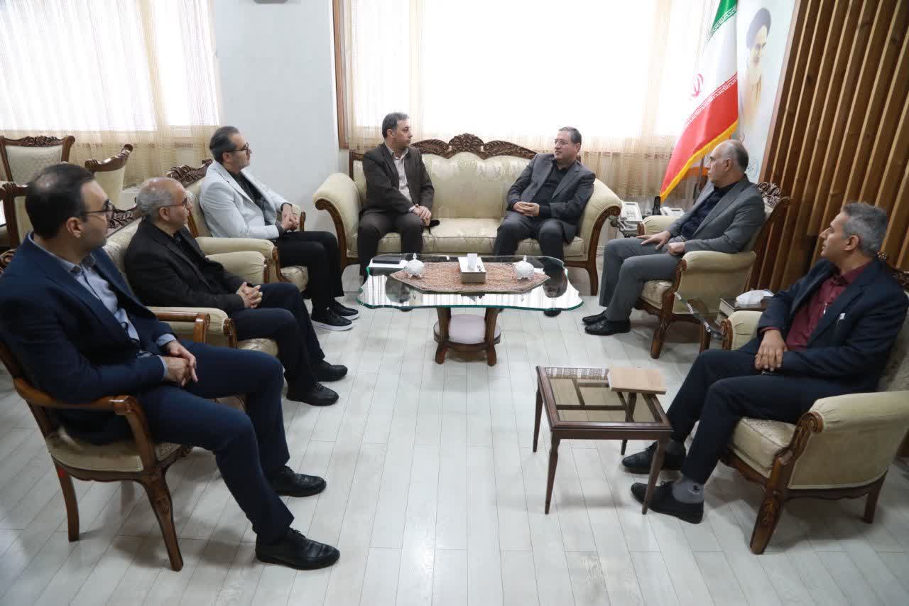 برگزاری جلسه بررسی آخرین وضعیت تأمین مالی پروژه‌های اقتصادی آذربایجان‌غربی