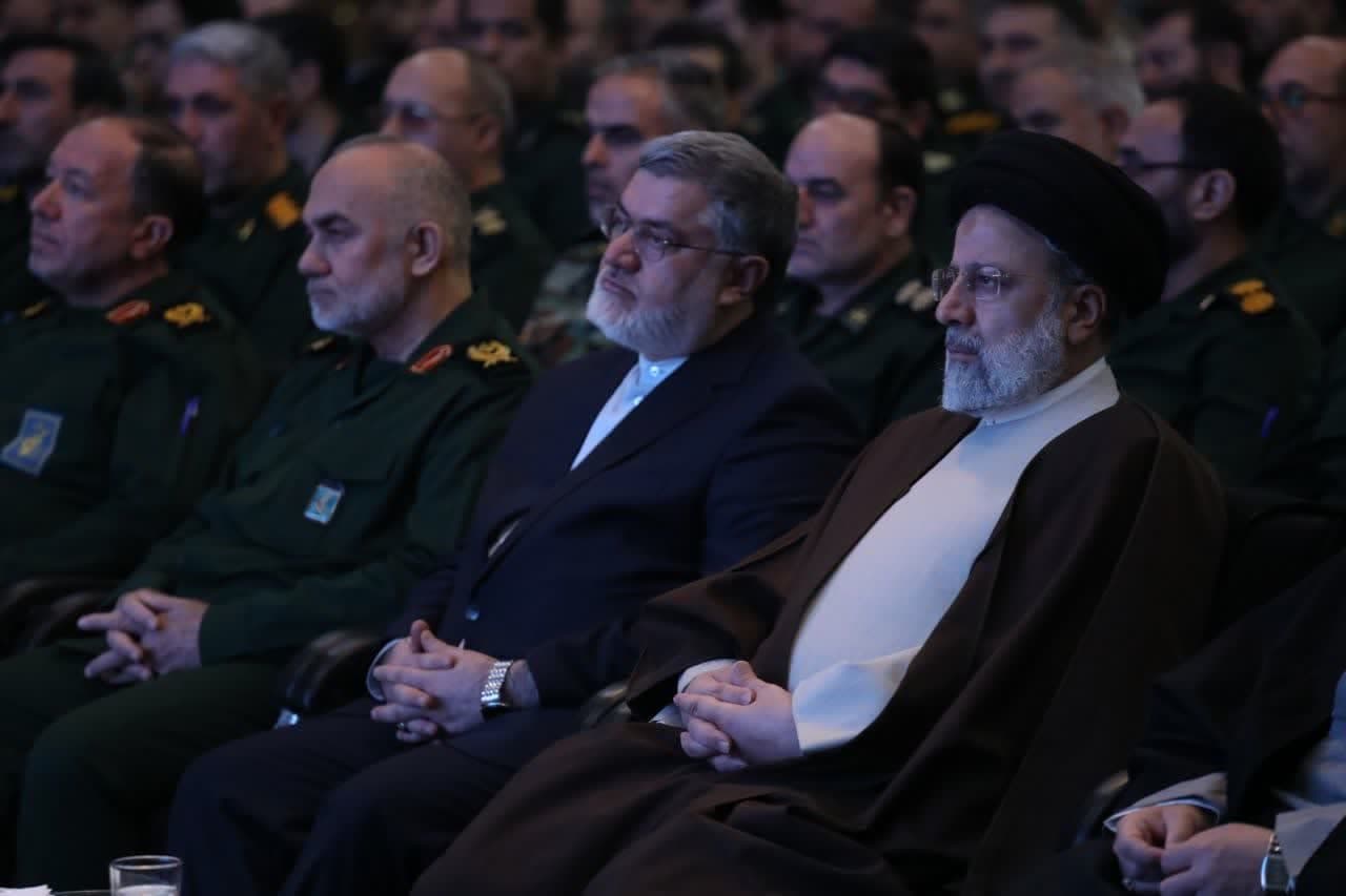 حضور رئیس جمهور در جمع پاسداران سپاه شهدا استان آذربایجان غربی + تصاویر