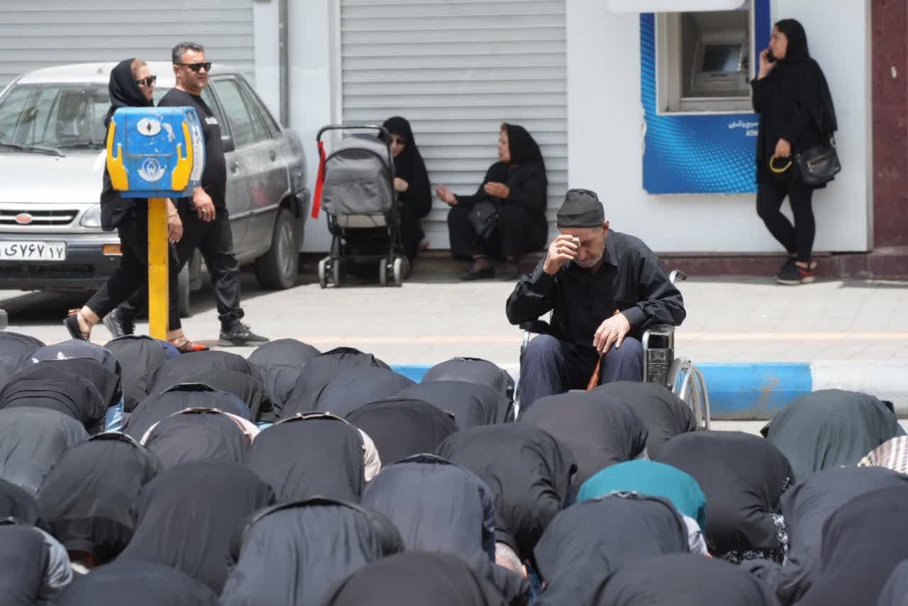 آلبوم تصویری / اقامه نماز ظهر عاشورا در ارومیه